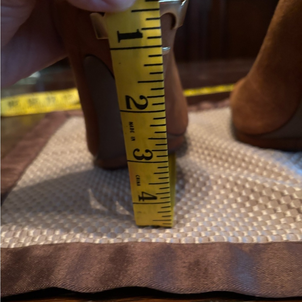 Brown Tory Burch High Heel! - Picture 7 of 8